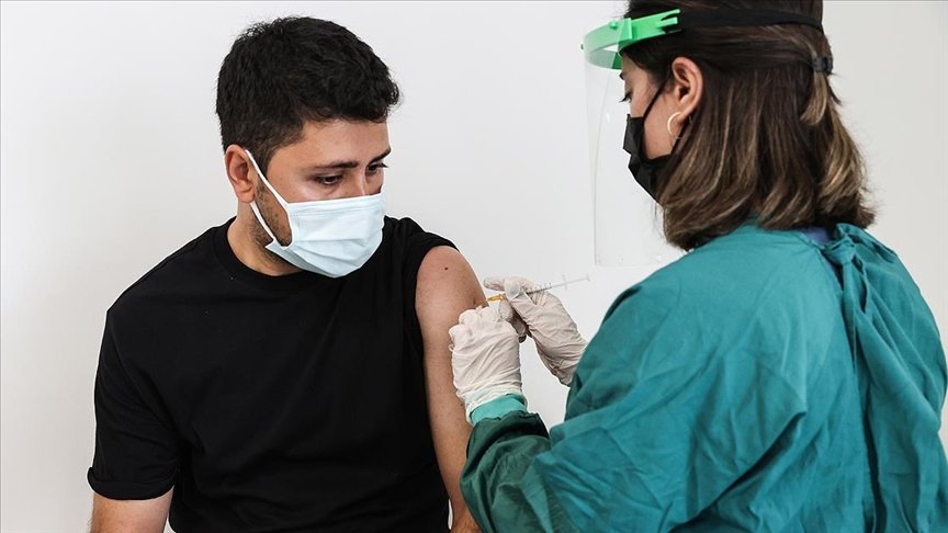 Kovid-19’a karşı 30 yaş ve üzeri vatandaşların aşılanmasına başlandı