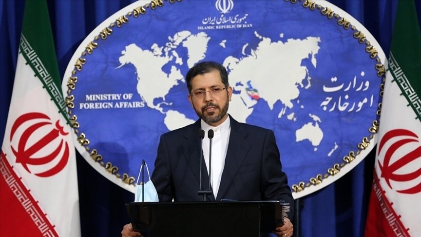 İran, ABD’nin bazı İranlı yetkilileri yaptırım listesinde tutma kararına tepki gösterdi