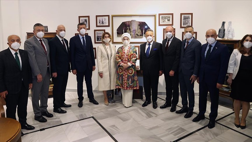 Emine Erdoğan, olgunlaşma enstitülerinin markası ‘Bohça’ ile Olgunlaşma Akademisi’nin açılışına katıldı