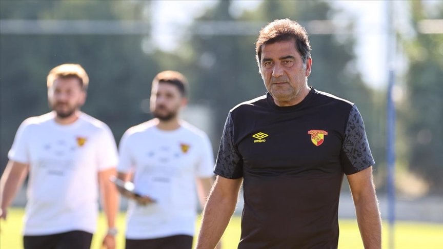 Göztepe Teknik Direktörü Karaman: İnşallah güzel şeylerin konuşulduğu bir futbol sezonu olsun
