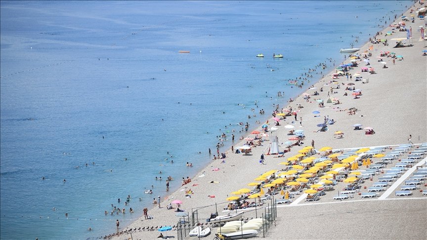 Kovid-19 aşılamasının yaygınlaştığı Türkiye’de turizm canlanıyor