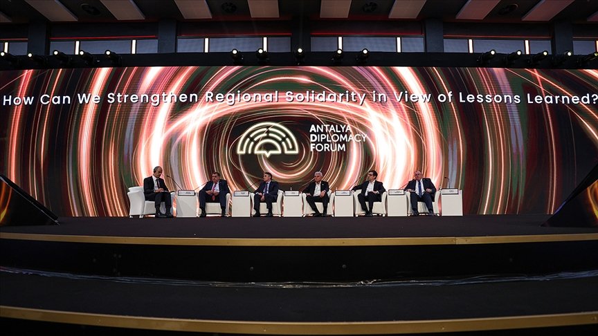 Antalya Diplomasi Forumu’nda olası yeni salgınlara karşı iş birliği ve dayanışmanın önemi vurgulandı