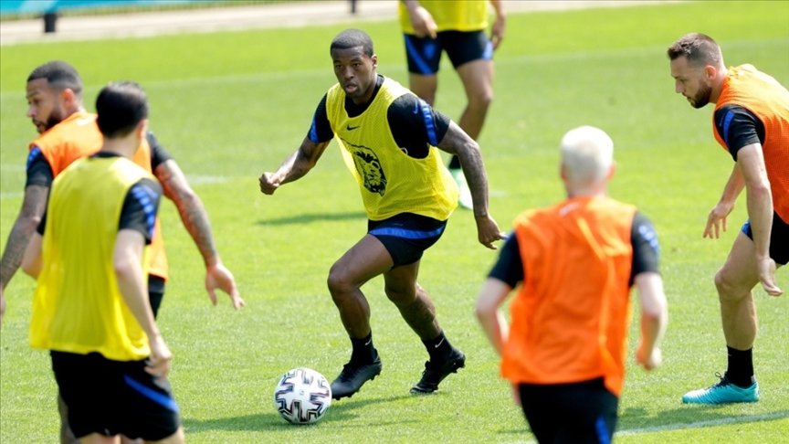 PSG, Hollandalı futbolcu Wijnaldum’u transfer etti