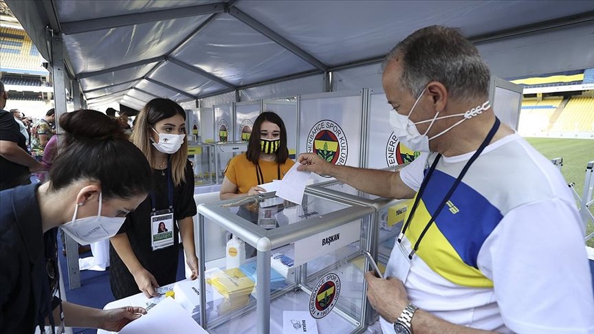Fenerbahçe’de oy verme işlemi başladı