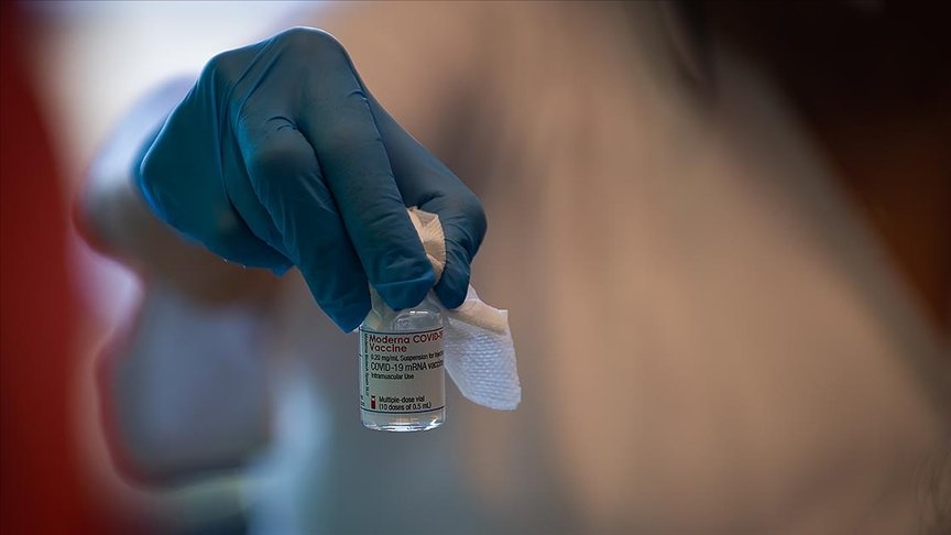 Amerikan Moderna firması, Avrupa ve Kanada’daki gençler için Kovid-19 aşısına onay istiyor