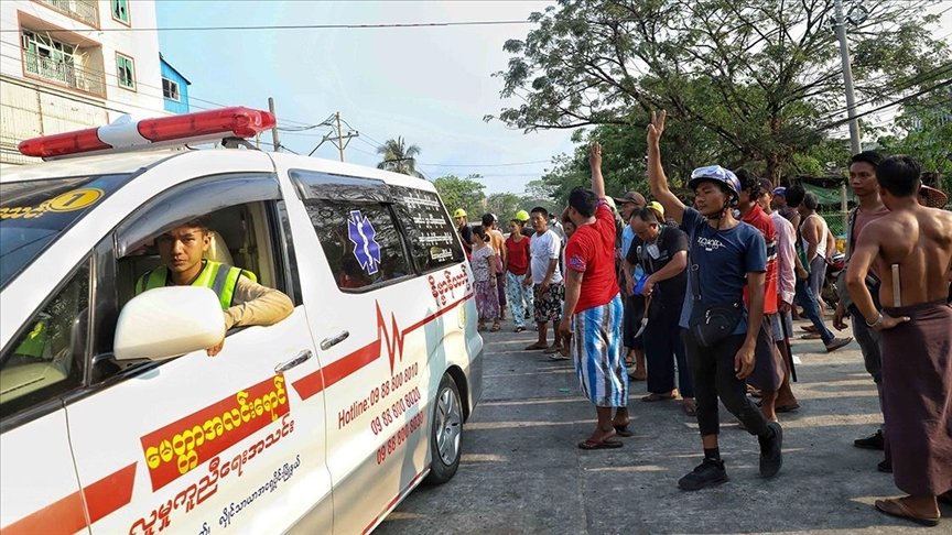Myanmar’da ordunun darbe karşıtlarına müdahalesi sonucu ölenlerin sayısı 880’e yükseldi