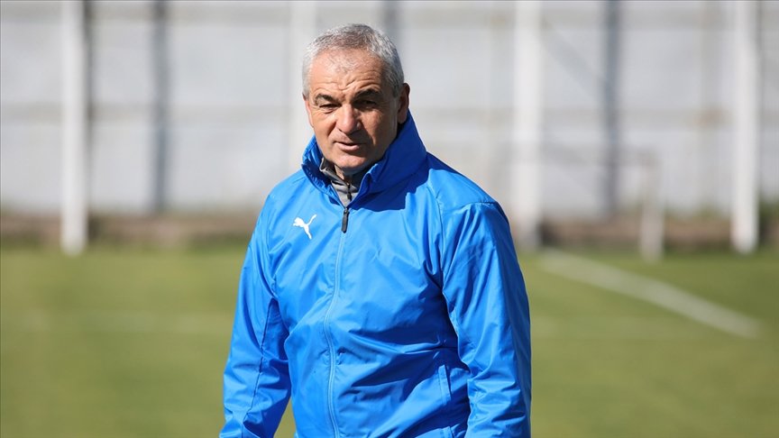 Sivasspor teknik direktör Rıza Çalımbay ile yoluna devam edecek
