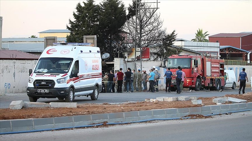 Hatay’da askeri tır çırçır fabrikasının duvarına çarptı: 2 şehit