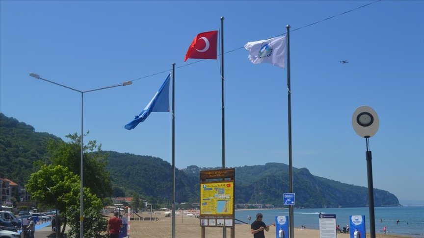 Bartın’ın İnkumu sahiline ‘mavi bayrak’ yerleştirildi