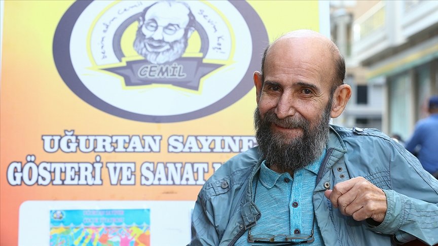 ‘Bizimkiler’ dizisinin ‘Cemil’i tiyatro sanatçısı Uğurtan Sayıner vefat etti