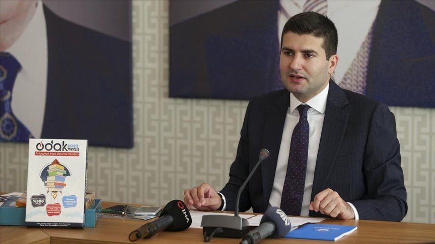 Ülkü Ocakları, yapay zeka teknolojisiyle geliştirilen, anlayarak hızlı okuma programını tanıttı