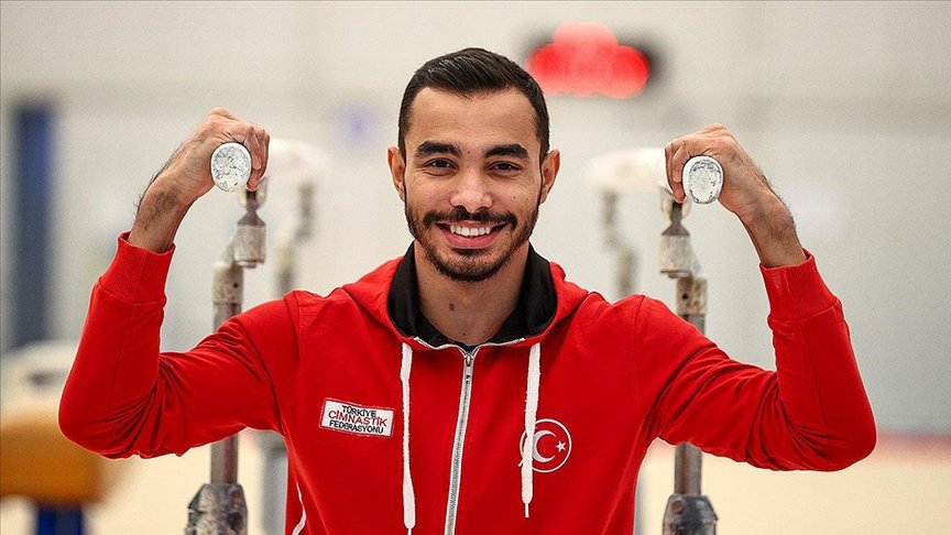 Milli cimnastikçi Ferhat Arıcan, Hırvatistan’da altın madalya kazandı