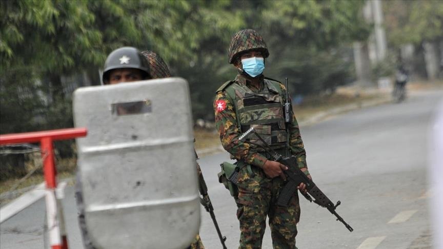 Myanmar’da güvenlik güçleri ile darbe karşıtları çatıştı: 2 ölü