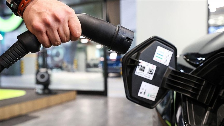 Kanada’da 2035 yılından itibaren trafiğe çıkacak yeni otomobiller elektrikli olacak