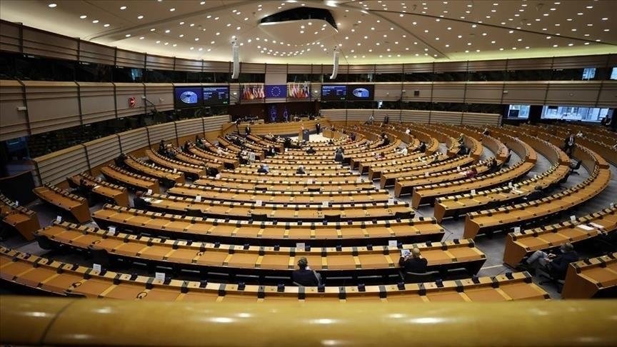Avrupa Parlamentosu’ndan Kovid-19 aşılarında fikri mülkiyetin kaldırılması çağrısı