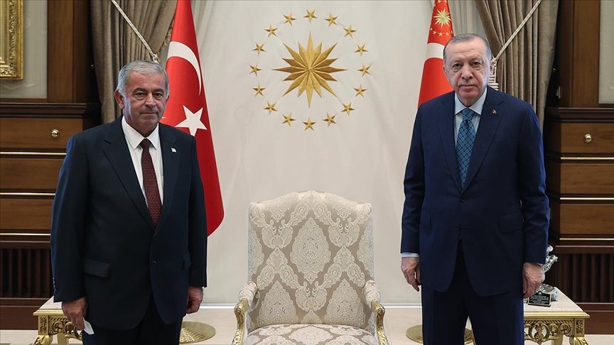 Cumhurbaşkanı Erdoğan, KKTC Cumhuriyet Meclisi Başkanı Sennaroğlu’nu kabul etti