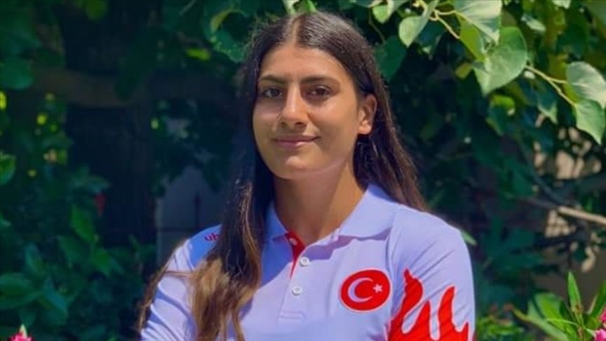 Avrupa Gençler Güreş Şampiyonası’nda kadınlar 76 kiloda Melisa Sarıtaç altın madalya kazandı