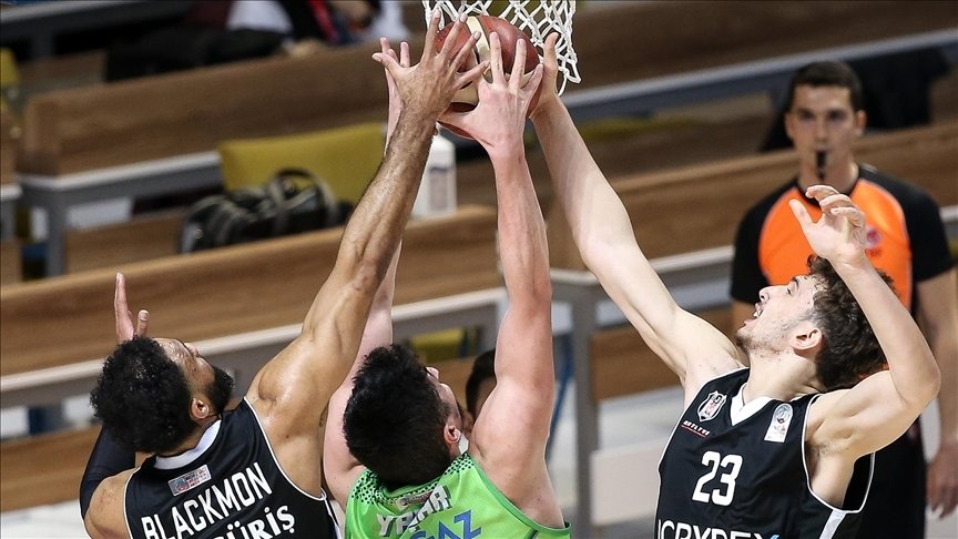 Basketbolda tüm liglerde salon kapasitelerinin yüzde 50’si oranında seyirci alınacak
