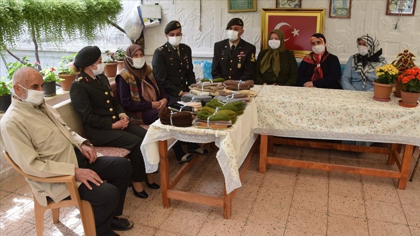 Havva ninenin ördüğü patikler Ağrı’daki Mehmetçiklere ulaştı
