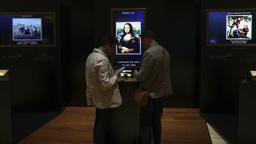 Türk Telekom’un ‘Tablolar Konuşuyor Dijital Resim Sergisi’ne engellilerden yoğun ilgi