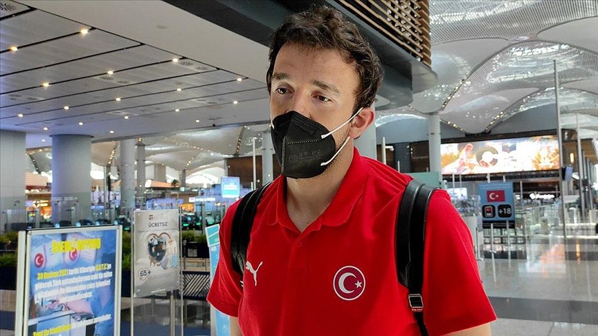 Barcelona, milli basketbolcu Sertaç Şanlı ile iki yıllığına anlaştı