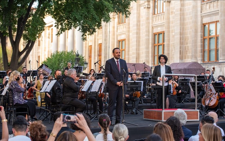 İstanbul Opera Festivali’nde Tenor Murat Karahan sürprizi