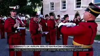 Arnavutluk Avrupa Birliği Bayrağını Göndere Çekti