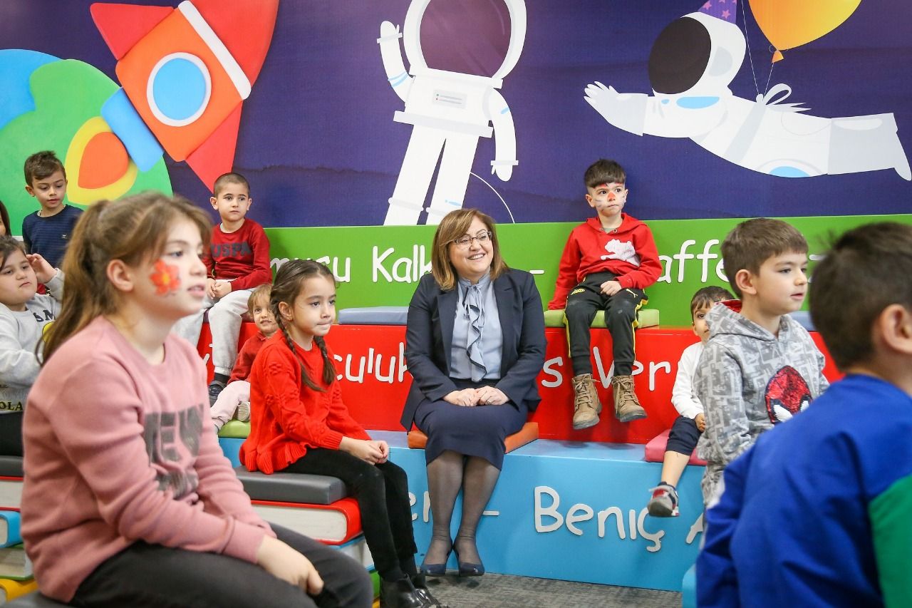 Başkan Şahin Çocuklarla Buluştu