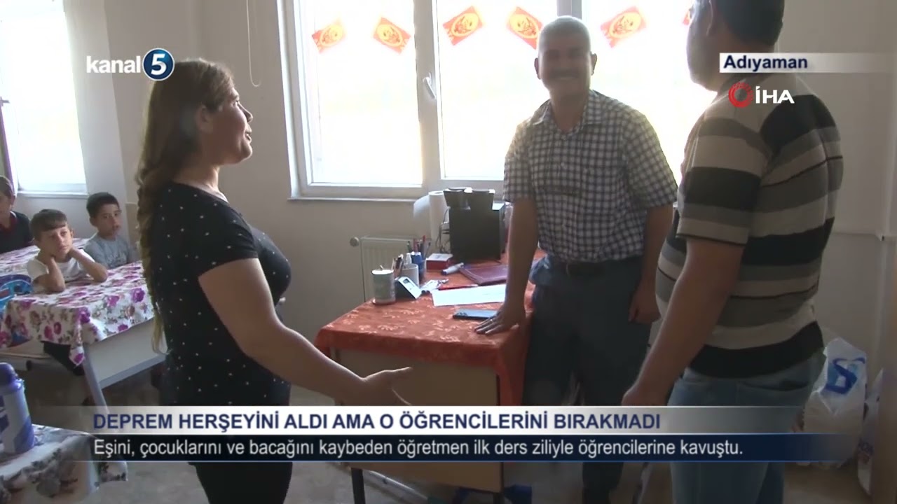 Deprem herşeyini aldı ama o öğrencilerini bırakmadı