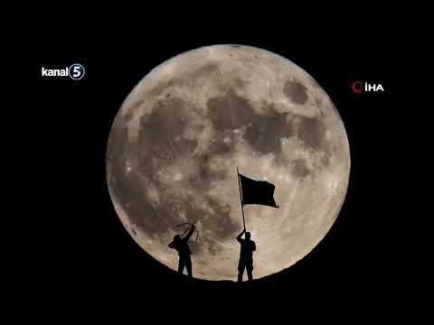 Bayburt’ta Süper Mavi Ay Görsel Şölen Sundu