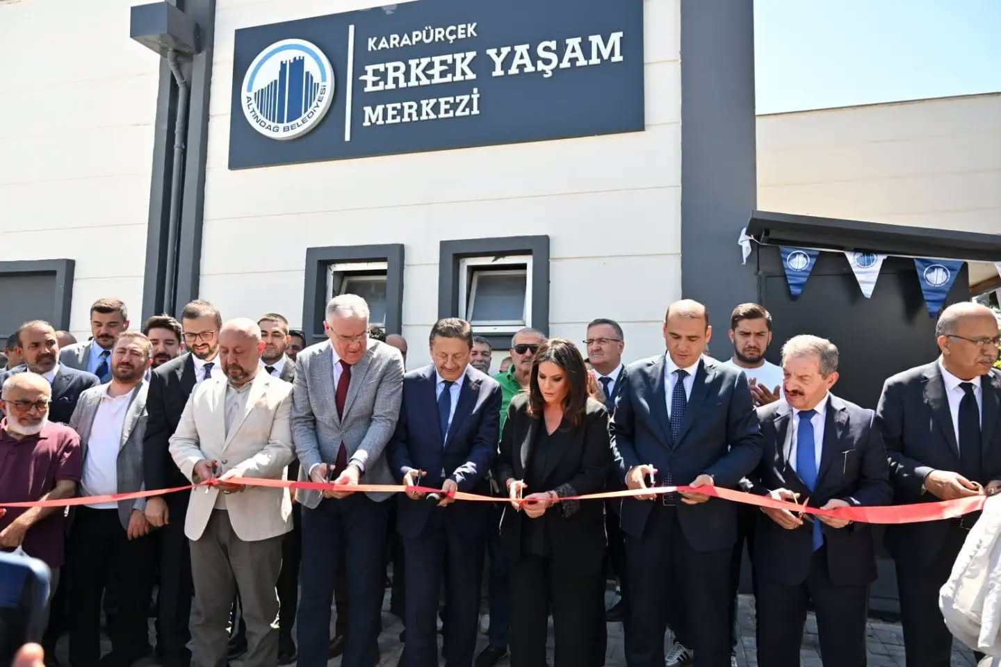 ALTINDAĞ’DA ERKEK YAŞAM MERKEZİ HİZMETE AÇILDI