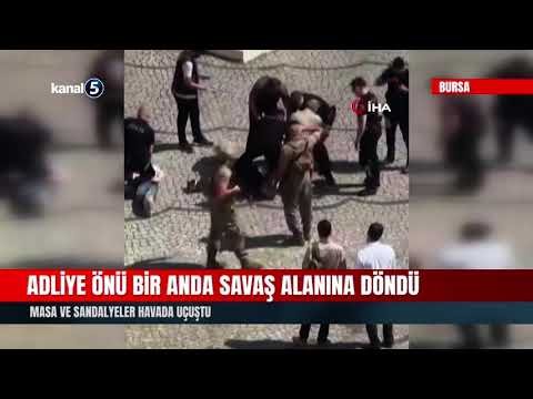Adliye Önü Bir Anda Savaş Alanına Döndü! Masa Ve Sandalyeler Havada Uçuştu