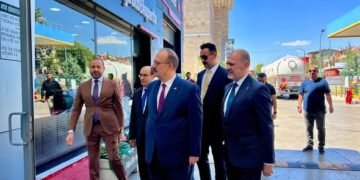 AK Parti Yenimahalle İlçe Başkanı Ekrem Yüce Vali Canbolat’in Esnaf Ziyaretine Eşlik Etti