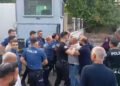 Gaziantep’te ilçeyi ayağa kaldıran cinsel istismar iddiası! Yüzlerce kişi karakolun önünde toplandı