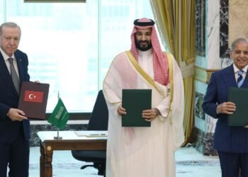 Müslüman ülkelerin NATO’su kuruluyor! Türkiye Suudi Arabistan ve Pakistan’dan üçlü savunma kalkanı