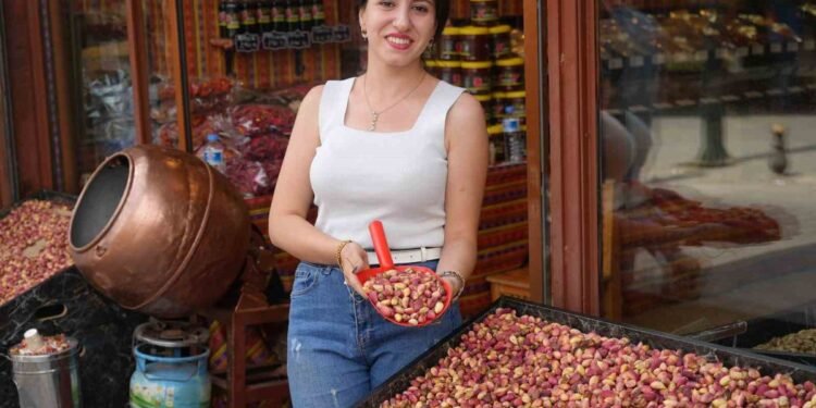 Antep Fıstığı Tezgaha İndi! Fiyatı Dudak Uçuklattı