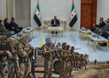 YPG Silah Bırakıp Kendini Feshetti! Dünya Basını; Bölgede Taşlar Yerinden Oynayacak