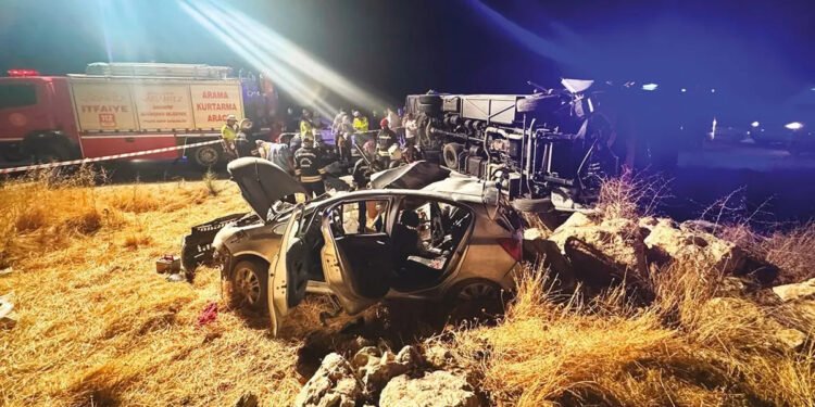 Gaziantep’te Can Pazarı! Feci Kazada 7 Kişi Hayatını Kaybetti