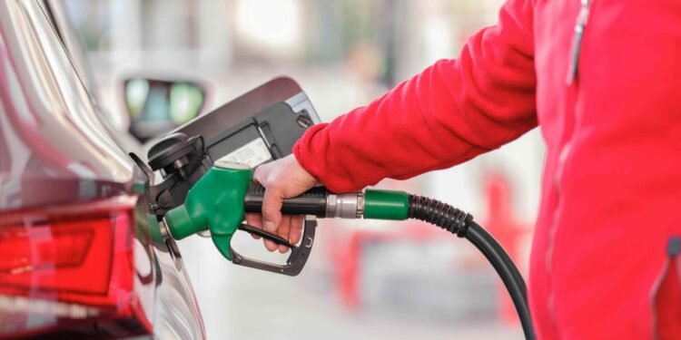 Akaryakıta Tarihi Zam Geliyor! Benzin Ve Motorin Fiyatı Uçacak