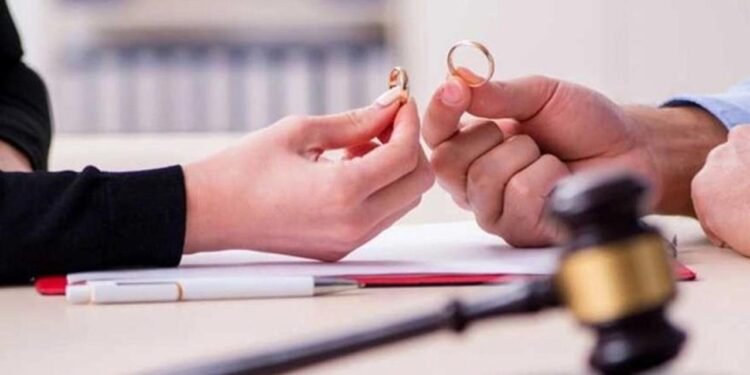 Süresiz Nafaka İptal Edildi! AYM’den Milyonları İlgilendiren Karar