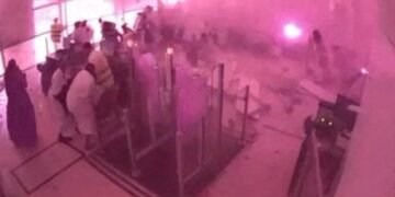 Riyad Havalimanı’nda Can Pazarı! Umreciler Uçuşa Hazırlanırken Havalimanına Füze Yağdı