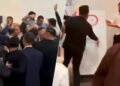İzmir’de Tekmeler Havada Uçuştu! Buca’da Yeni Parti’liler Birbirine Girdi